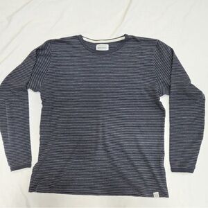 Men's Navy Stripe Long-Sleeve Crewneck Shirt